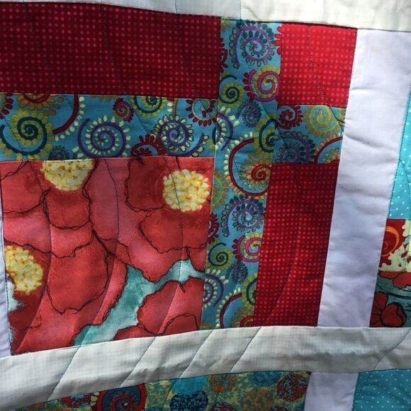 NWT Handcrafted Red & Blue Quilt - Picture 4 of 15